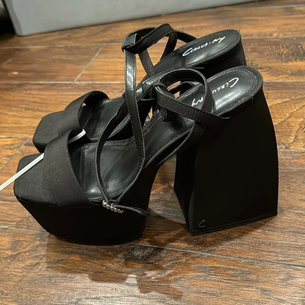 NEW! Circus NY by Sam Edelman Black Mari Strappy Platform Sandal - Size 8.5✈️ - Picture 9 of 16